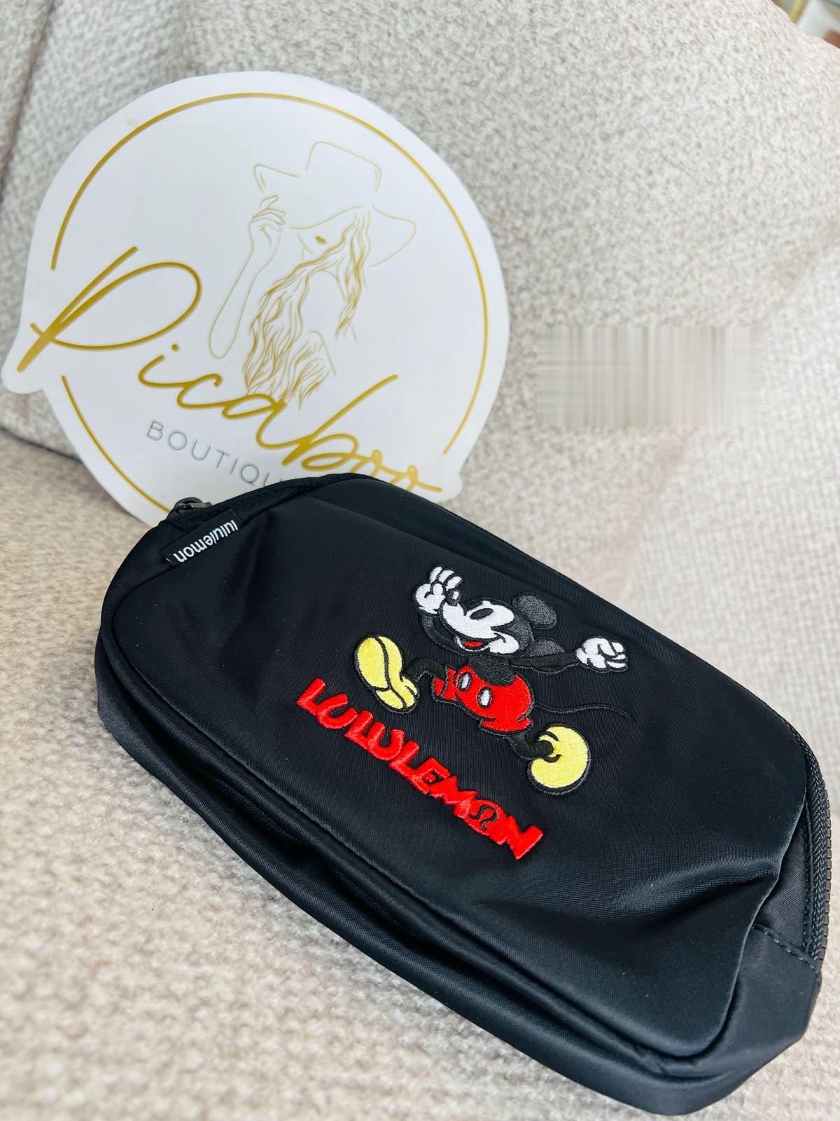 Bolsa Lululemon negra con Mickey Mouse
