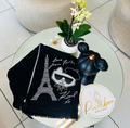 Bufanda Karl Lagerfeld negra con Choupette y Torre Eiffel