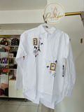Camisa Karl Lagerfeld blanca París y Choupette de corte amplio