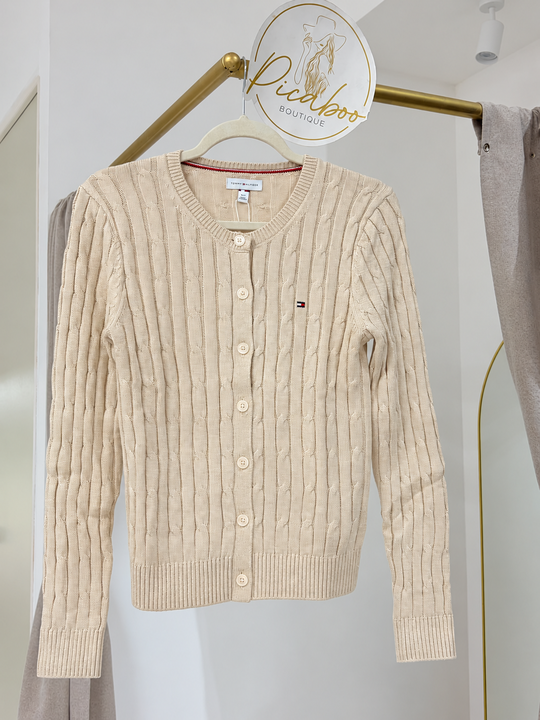 Cárdigan Tommy Hilfiger beige de tejido trenzado con botones