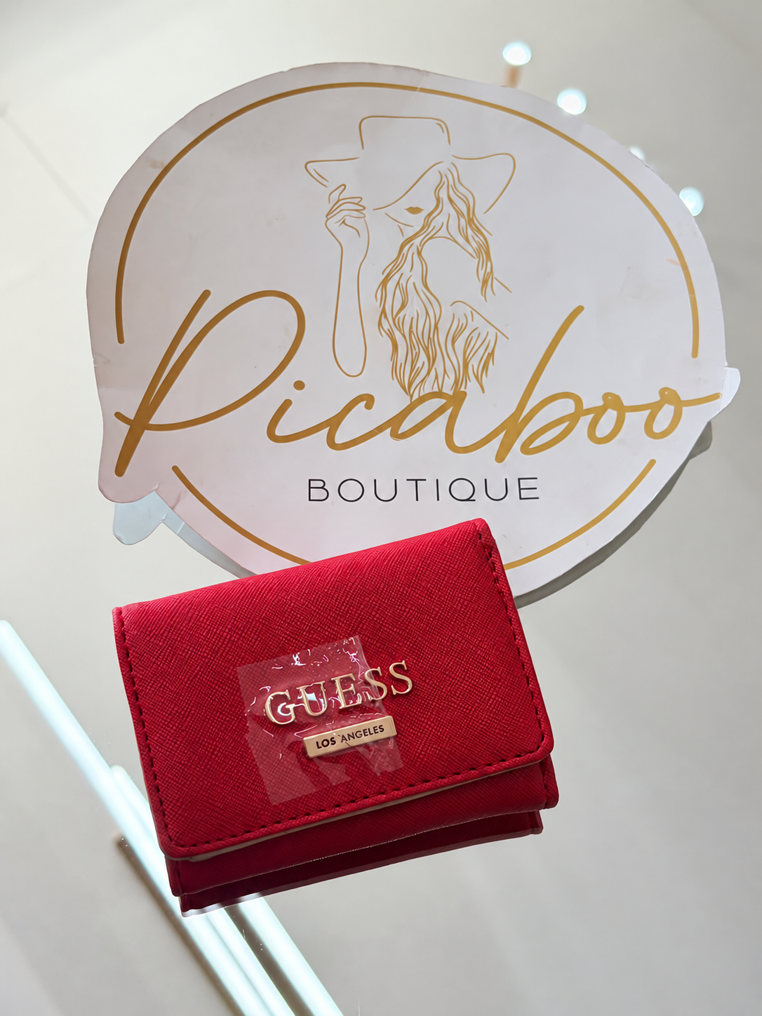Cartera Guess roja compacta