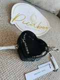 Monedero Marc Jacobs negro en forma de corazón