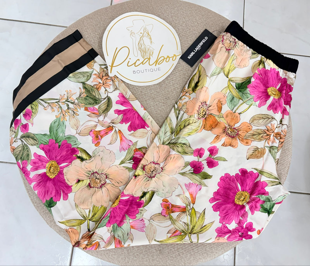 Pantalón Karl Lagerfeld para dama con estampado floral