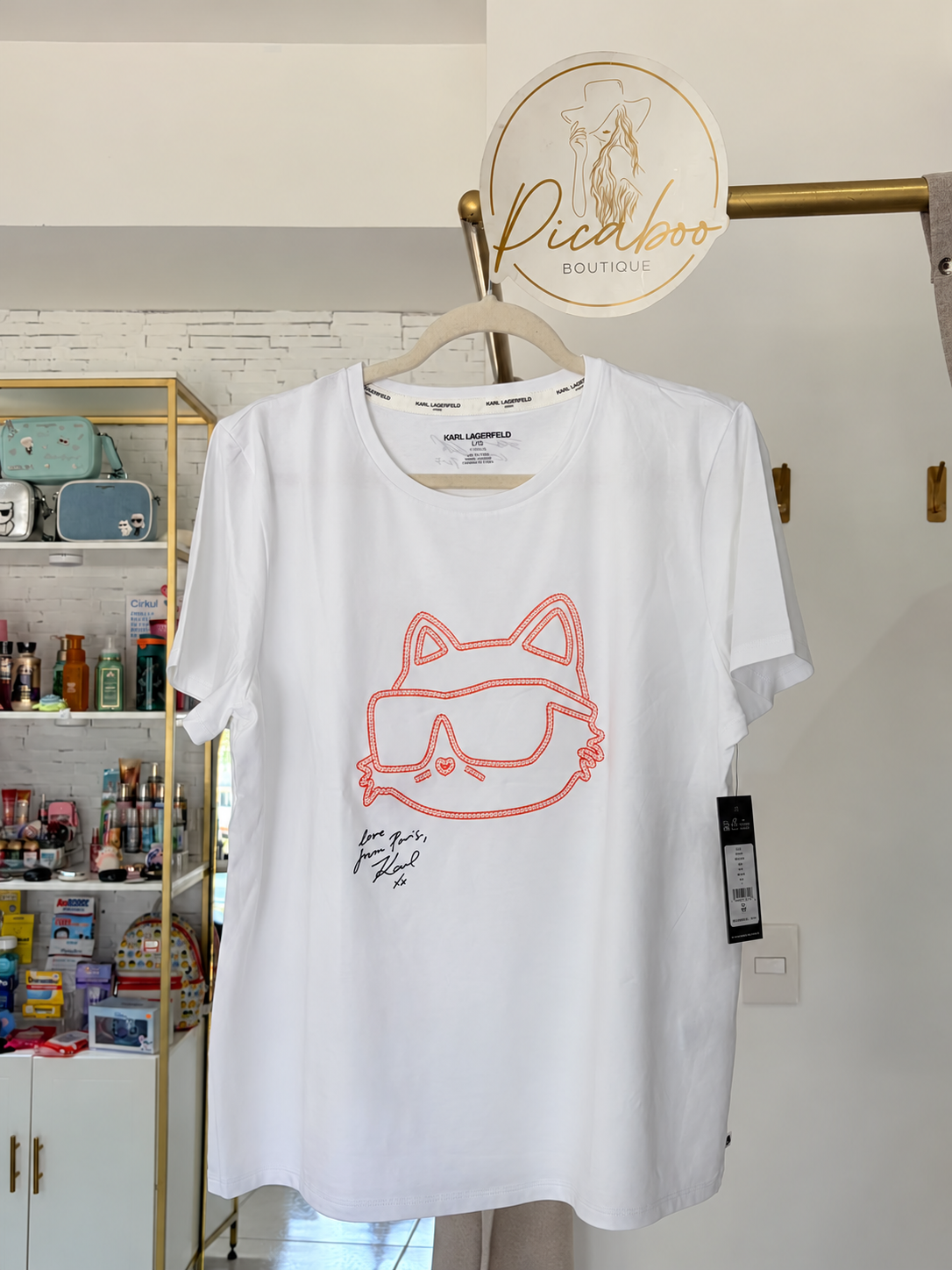 Playera Karl Lagerfeld blanca con Choupette coral para dama