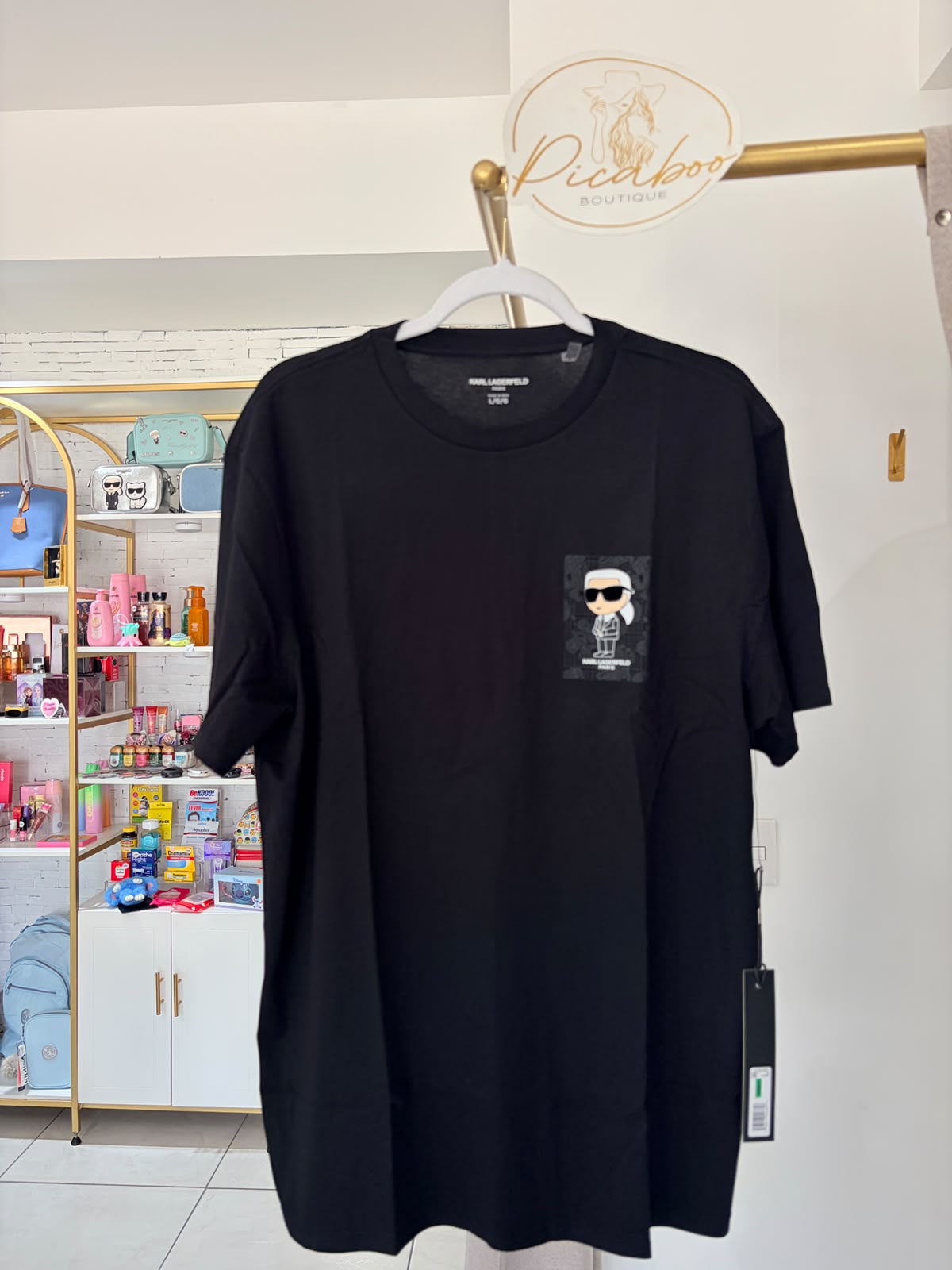 Playera Karl Lagerfeld negra con personaje para caballero
