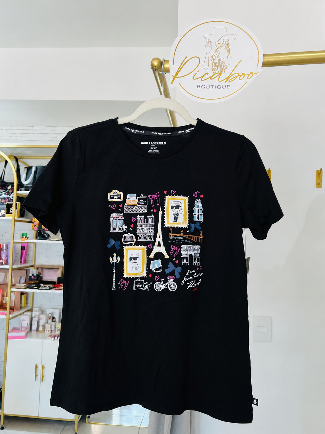 Playera Karl Lagerfeld negra con ilustraciones de París