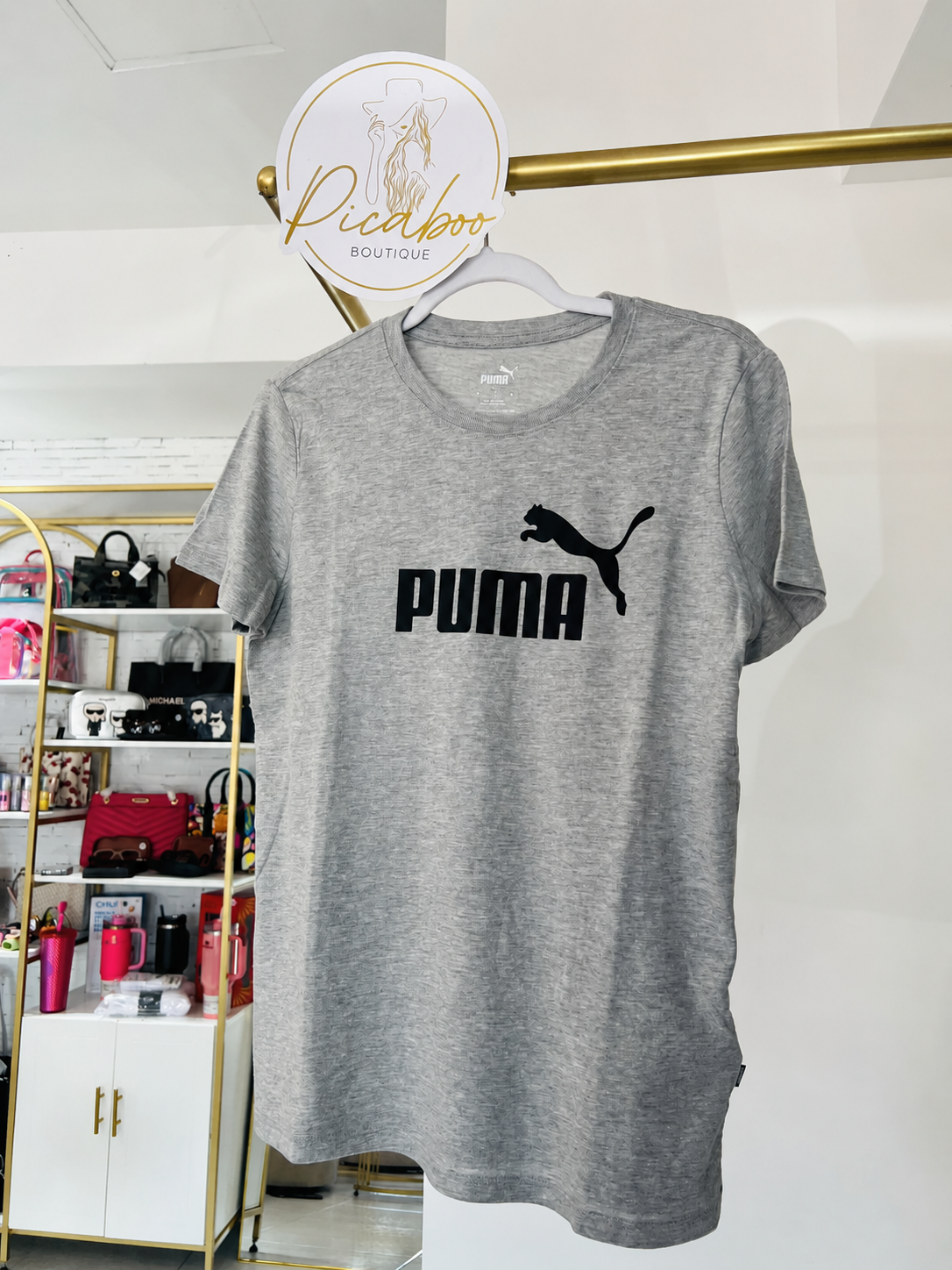 Playera Puma gris con logotipo negro grande