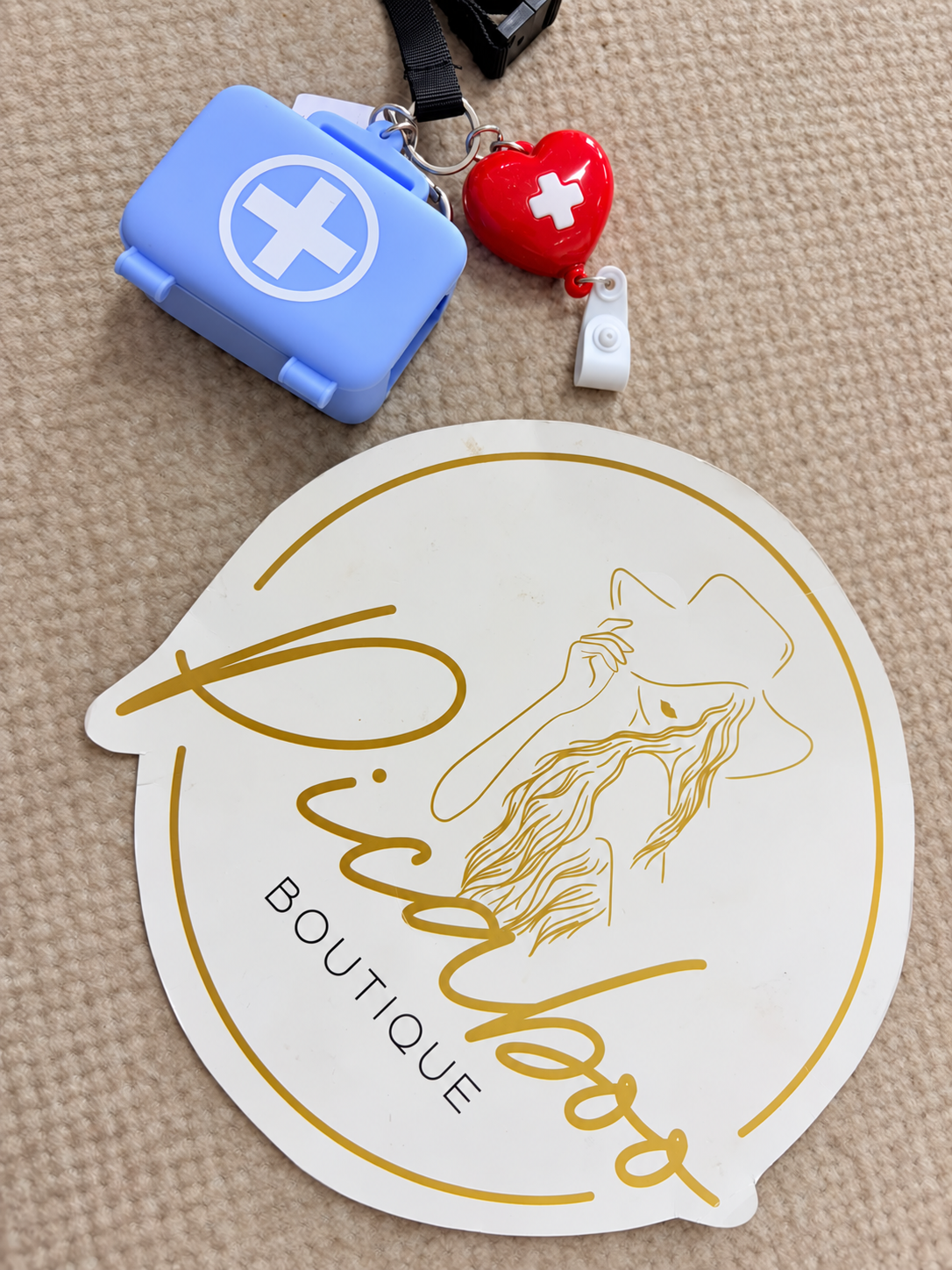 Porta gel botiquín azul con corazón
