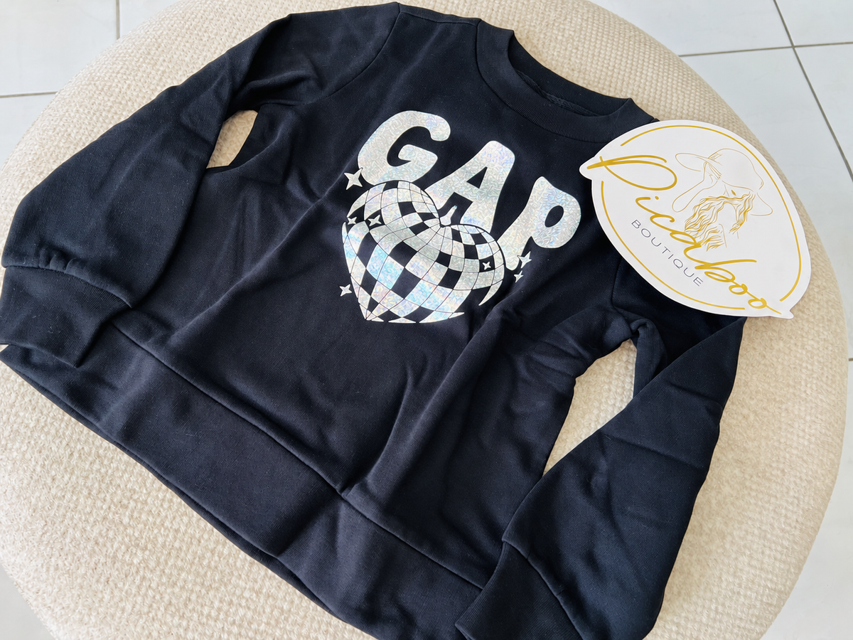 Sudadera GAP negra con corazón plateado para niña