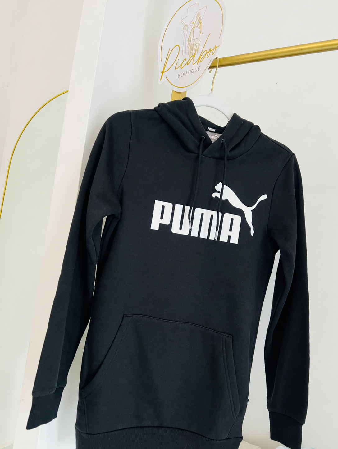 Sudadera Puma negra con capucha y logo blanco para niño