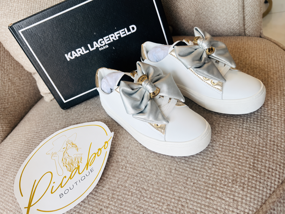 Tenis Karl Lagerfeld blancos con moños plateados – 5MX