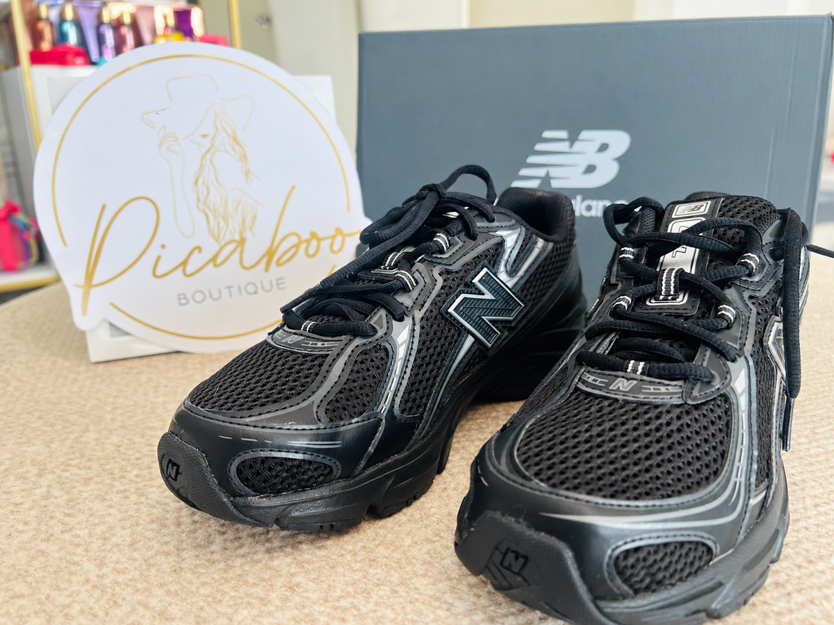 Tenis New Balance negros – 5MX