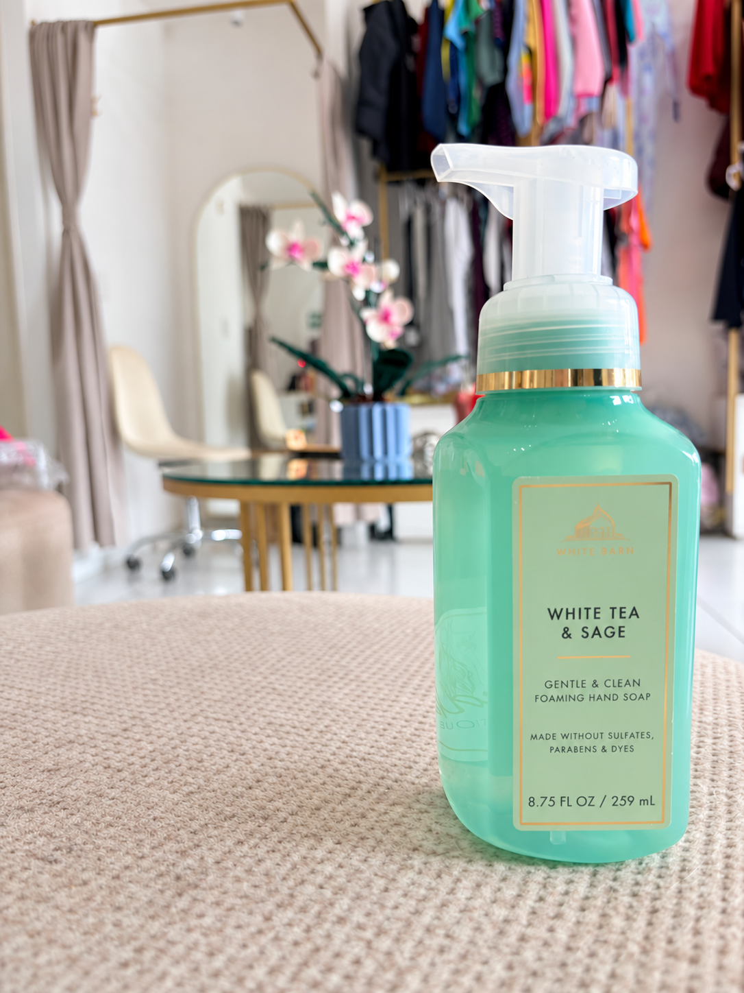 White Tea & Sage — jabón para manos 259 ml